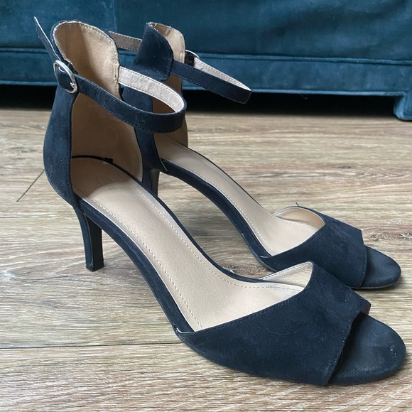 EUC H&M Faux Suede Closed Ankle & Peep Toe Strapy 3" Heel Size 9.5 - Picture 8 of 8